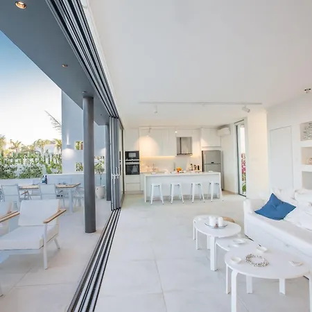 Neue- Moderne 3-schlafzimmer-villa Mit Privatem Pool By Interhome *