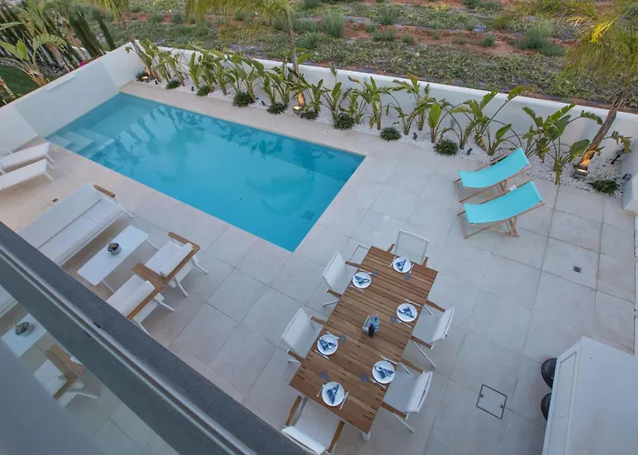 Neue- Moderne 3-schlafzimmer-villa Mit Privatem Pool By Interhome *