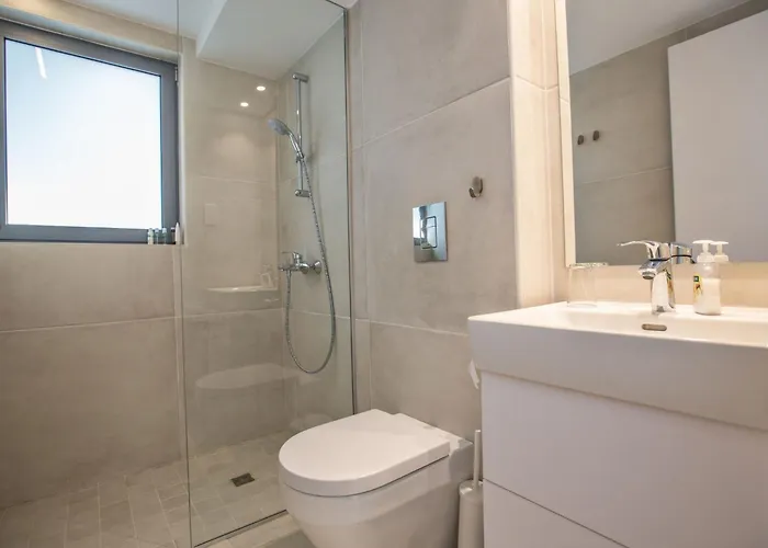 Neue- Moderne 3-schlafzimmer-villa Mit Privatem Pool By Interhome *