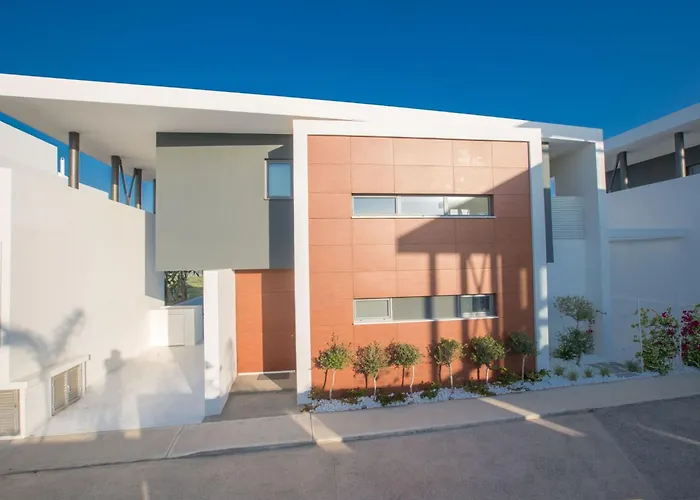 Neue- Moderne 3-schlafzimmer-villa Mit Privatem Pool By Interhome *