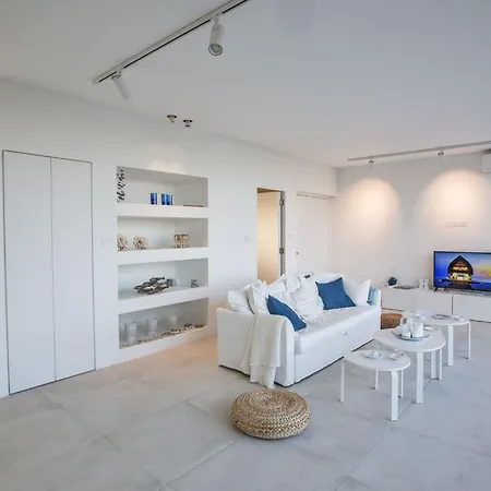 Case de vacanță Neue- Moderne 3-schlafzimmer-villa Mit Privatem Pool By Interhome Paralimni