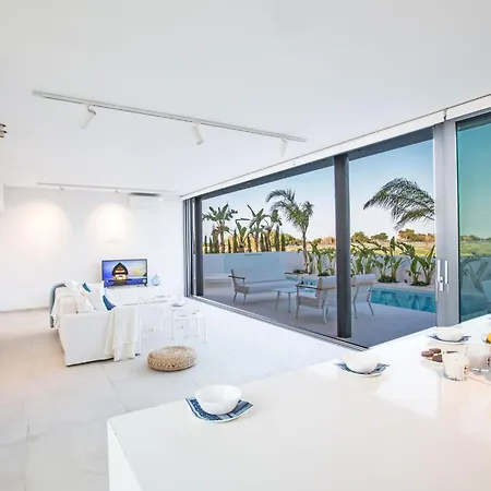 Neue- Moderne 3-schlafzimmer-villa Mit Privatem Pool By Interhome Casa vacanze Paralimni