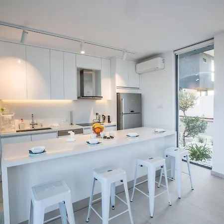 Neue- Moderne 3-schlafzimmer-villa Mit Privatem Pool By Interhome Case de vacanță