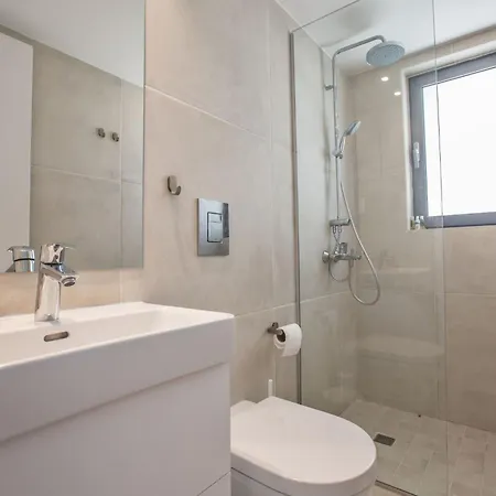 Case de vacanță Neue- Moderne 3-schlafzimmer-villa Mit Privatem Pool By Interhome *