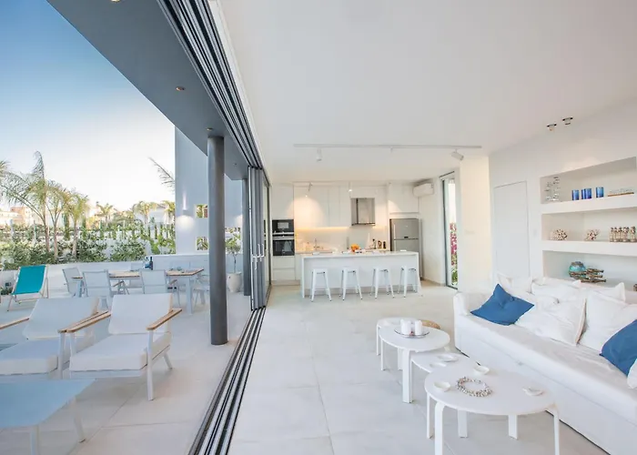 Neue- Moderne 3-schlafzimmer-villa Mit Privatem Pool By Interhome *